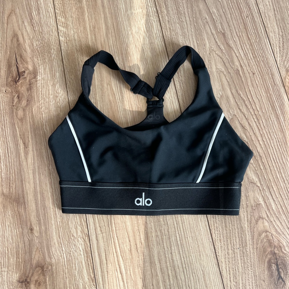Alo Yoga sports bra
